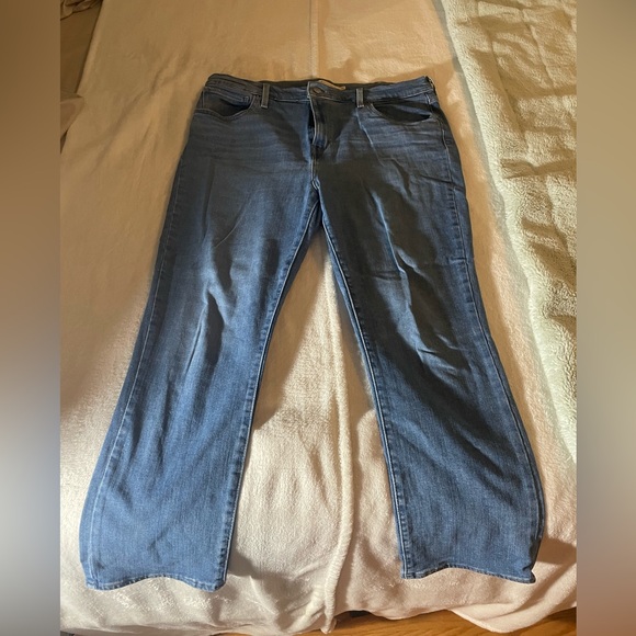 Levi’s high rise straight crop jeans - Picture 1 of 3